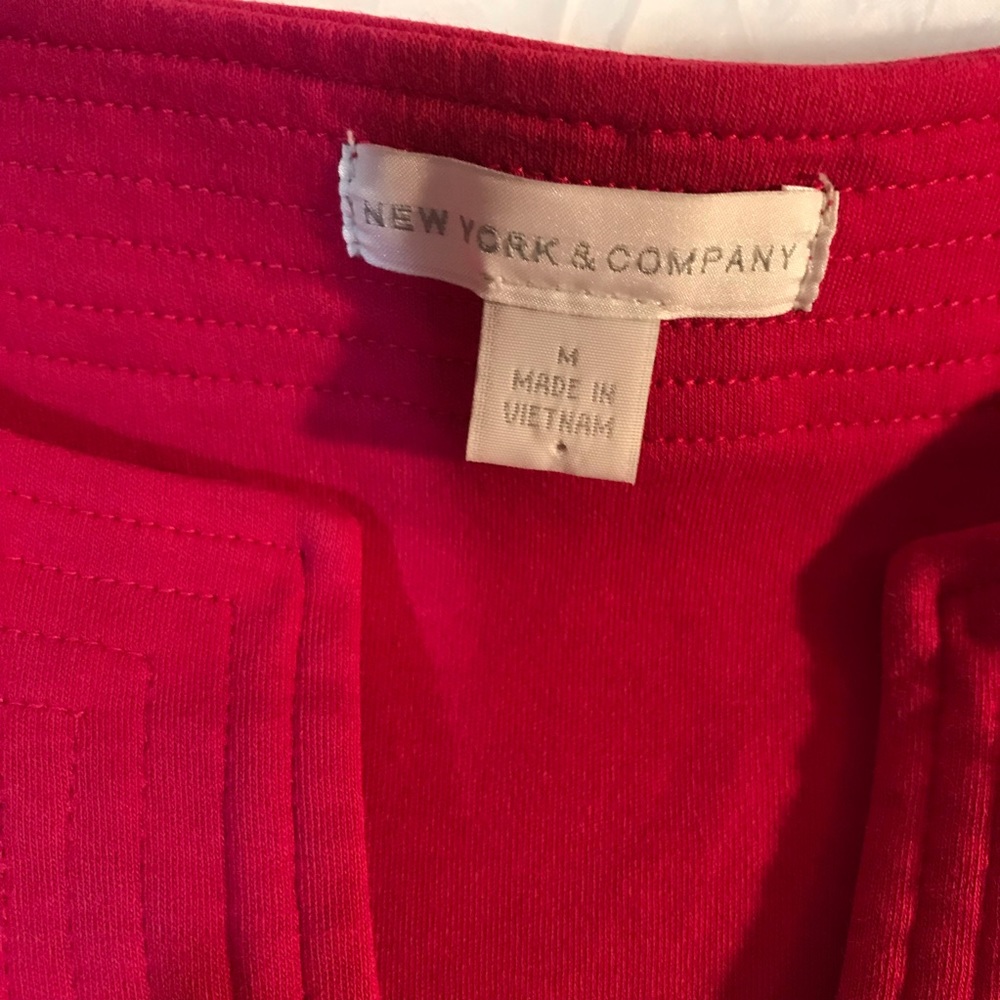 NY & Co. Women’s Hot Pink Split Neck Sleeveless Dress size Medium - Picture 2 of 7